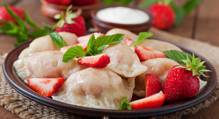 Вареники с клубникой